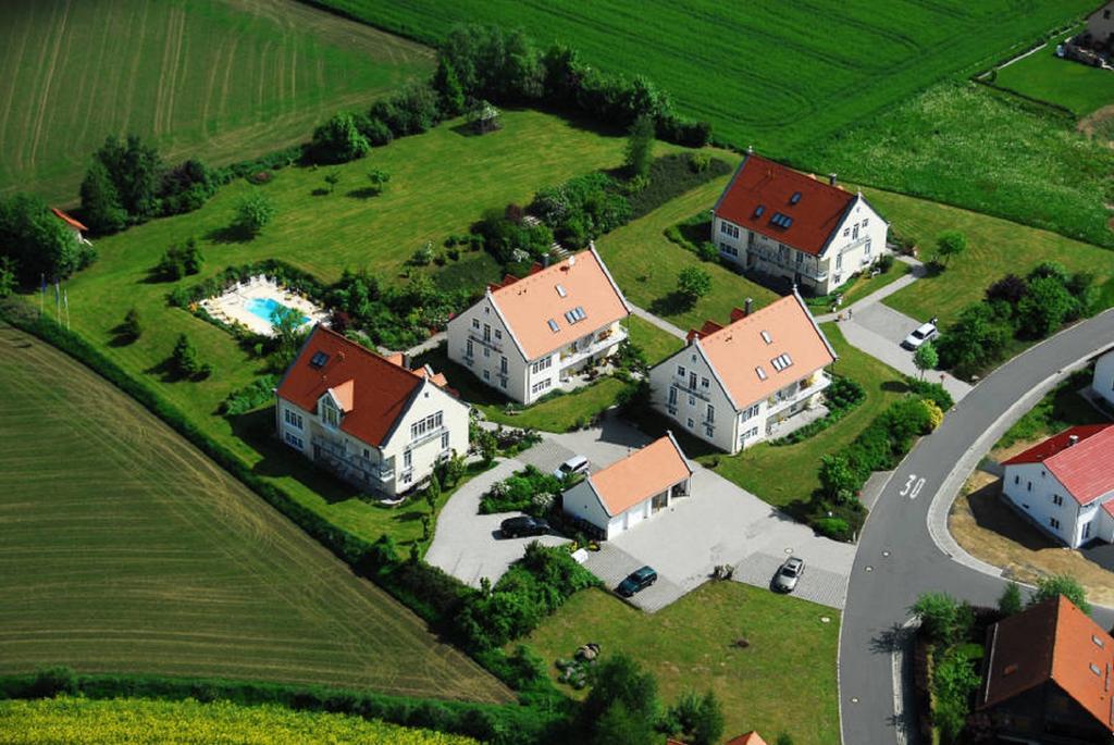 Auszeit - Ihr Sibyllenbad Gaestehaus Neualbenreuth Exterior foto